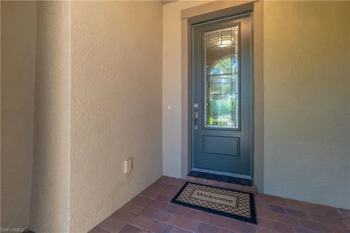 7343  Mockingbird  CT, Naples, FL 34114