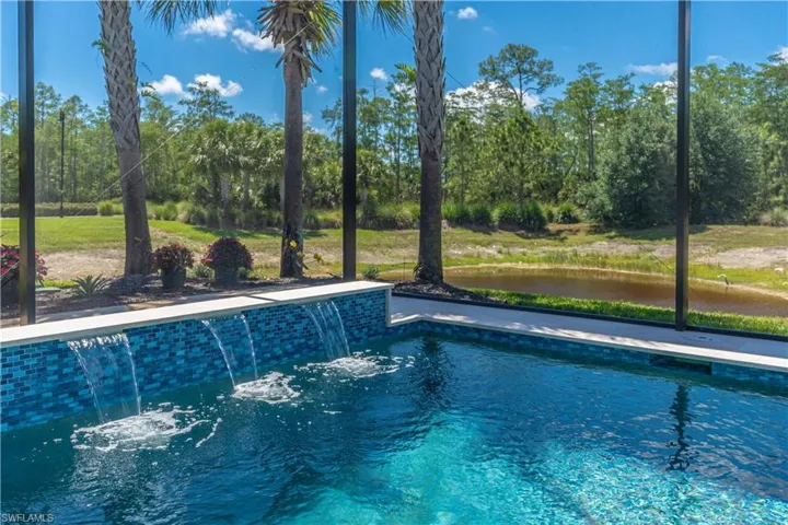 7343  Mockingbird  CT, Naples, FL 34114