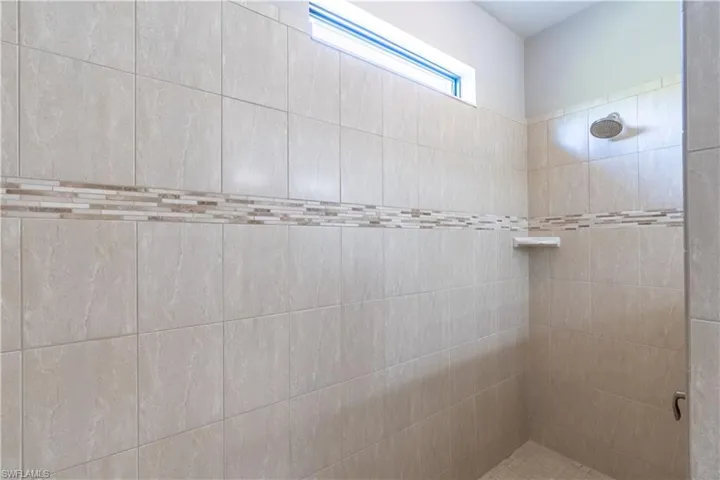 7343  Mockingbird  CT, Naples, FL 34114