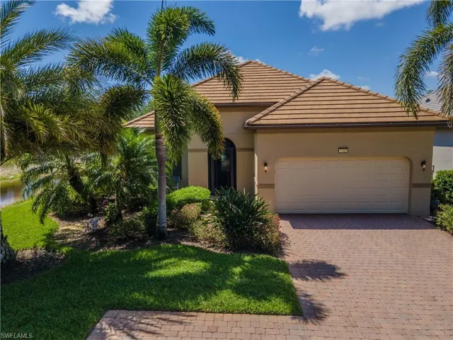 7343  Mockingbird  CT, Naples, FL 34114