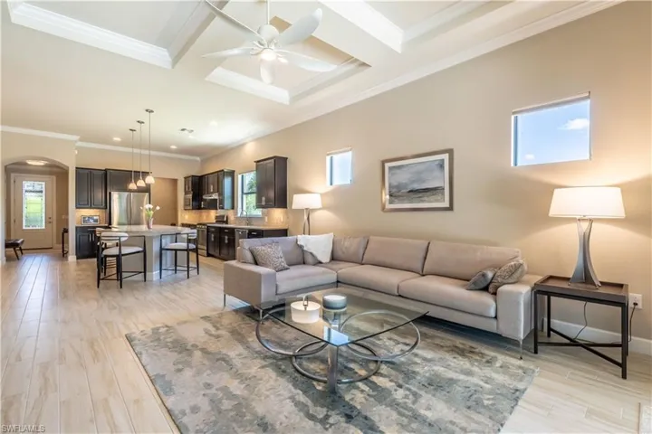 7343  Mockingbird  CT, Naples, FL 34114