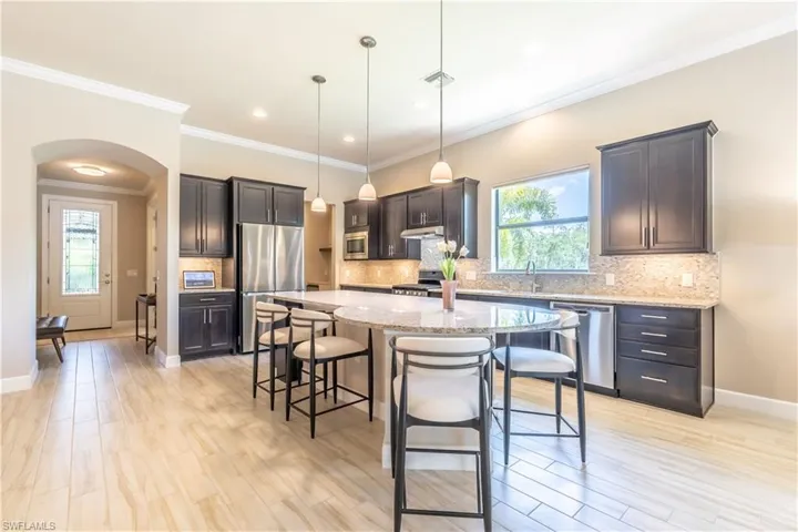 7343  Mockingbird  CT, Naples, FL 34114