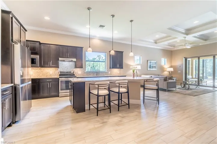 7343  Mockingbird  CT, Naples, FL 34114