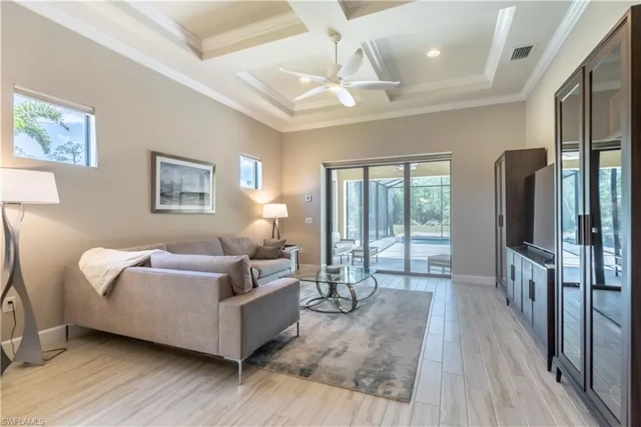 7343  Mockingbird  CT, Naples, FL 34114