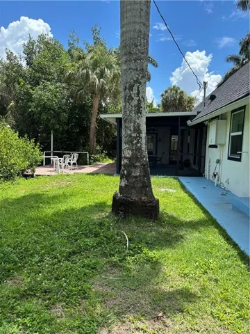 127 Standish Cir, North Fort Myers, Florida 33903