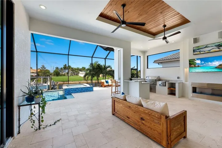 1030 Nw 38th Pl, Cape Coral, Florida 33993