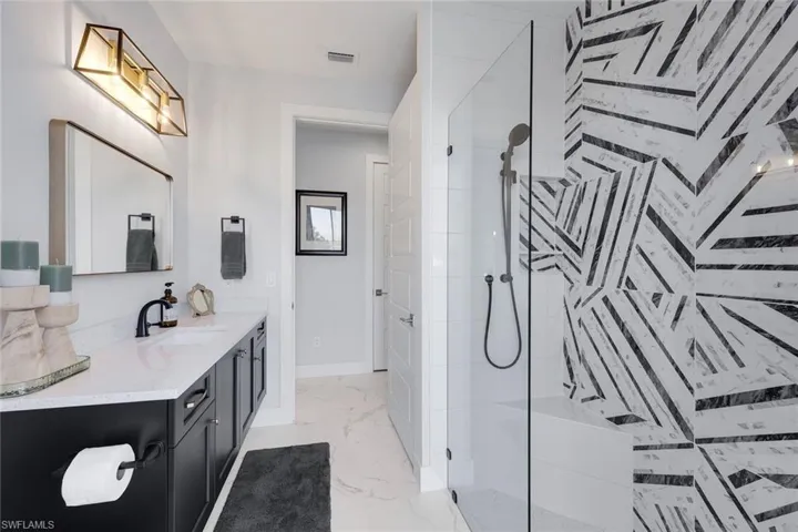 1030 Nw 38th Pl, Cape Coral, Florida 33993