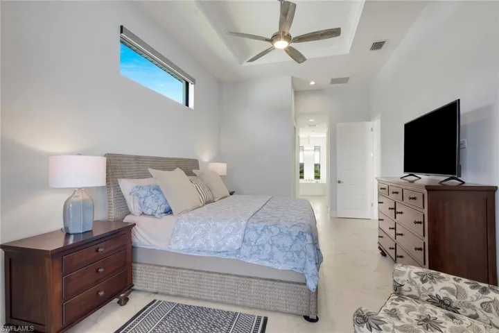 1030 Nw 38th Pl, Cape Coral, Florida 33993