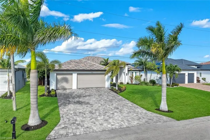 1030 Nw 38th Pl, Cape Coral, Florida 33993