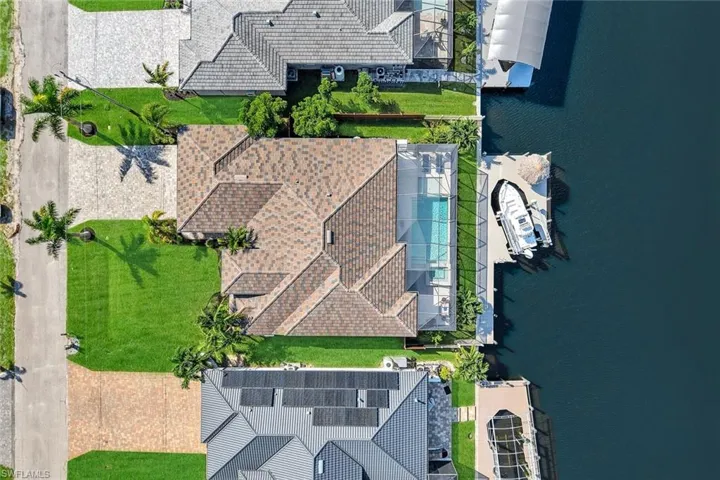 1030 Nw 38th Pl, Cape Coral, Florida 33993