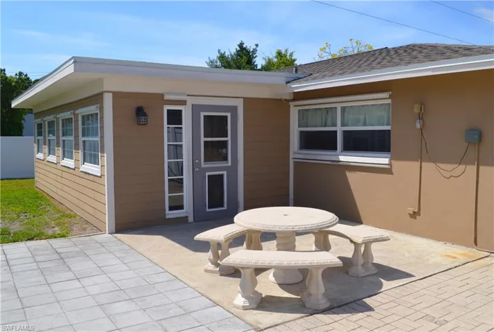1 NE 22nd AVE, CAPE CORAL FL 33909