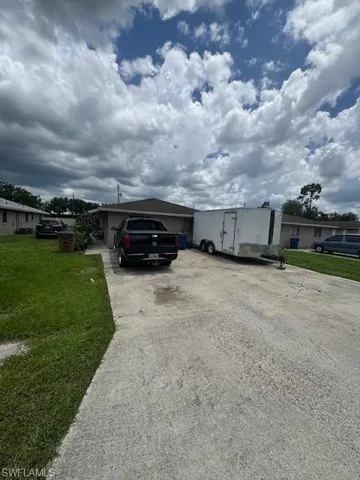 13861  1st  ST, Fort Myers, FL 33905