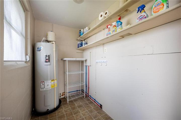 403  Penn W RD, Lehigh Acres, FL 33936