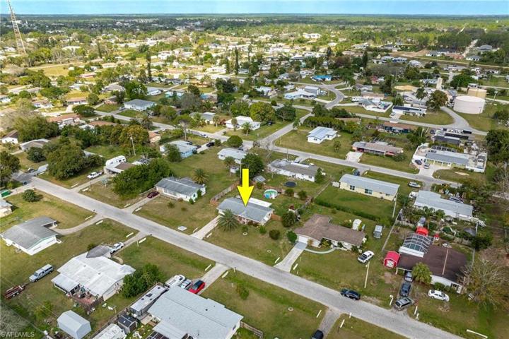403  Penn W RD, Lehigh Acres, FL 33936