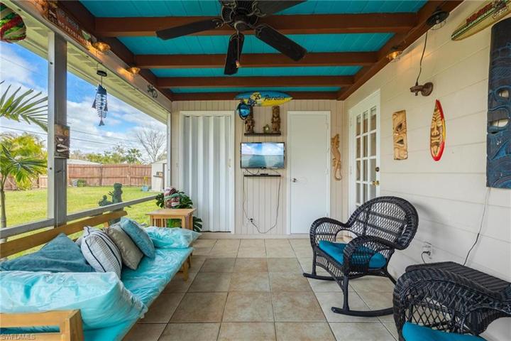 403  Penn W RD, Lehigh Acres, FL 33936