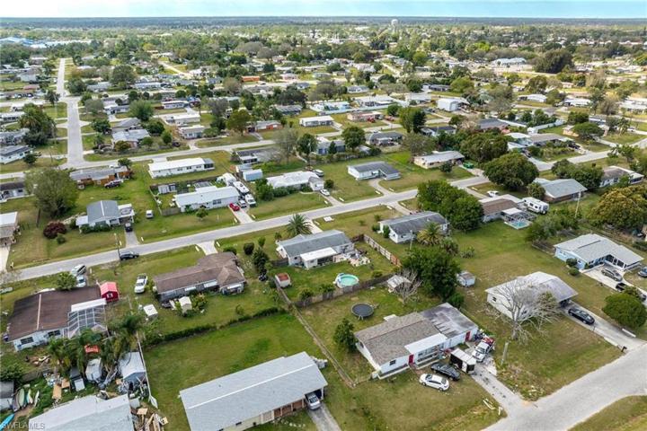 403  Penn W RD, Lehigh Acres, FL 33936