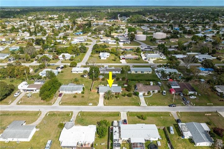 403  Penn W RD, Lehigh Acres, FL 33936