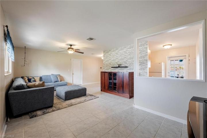 403  Penn W RD, Lehigh Acres, FL 33936