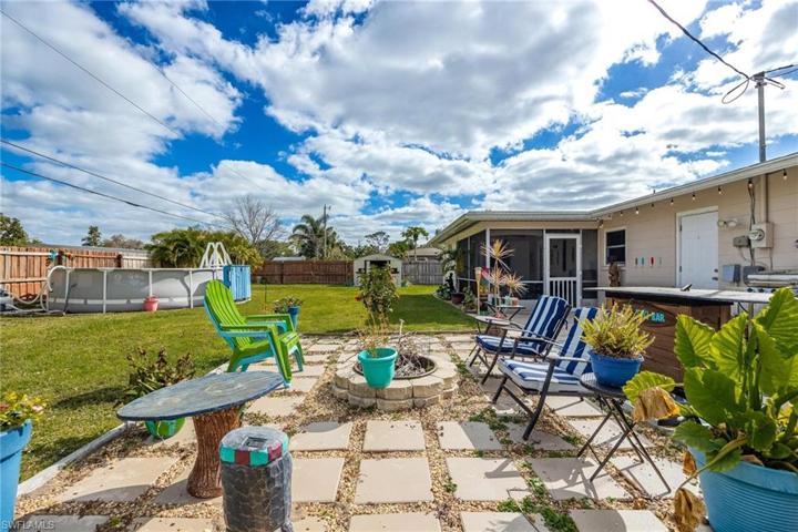 403  Penn W RD, Lehigh Acres, FL 33936