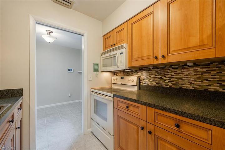 403  Penn W RD, Lehigh Acres, FL 33936