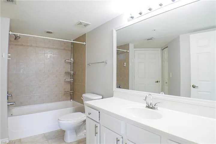 4135 Residence Dr 620, Fort Myers, Florida 33901