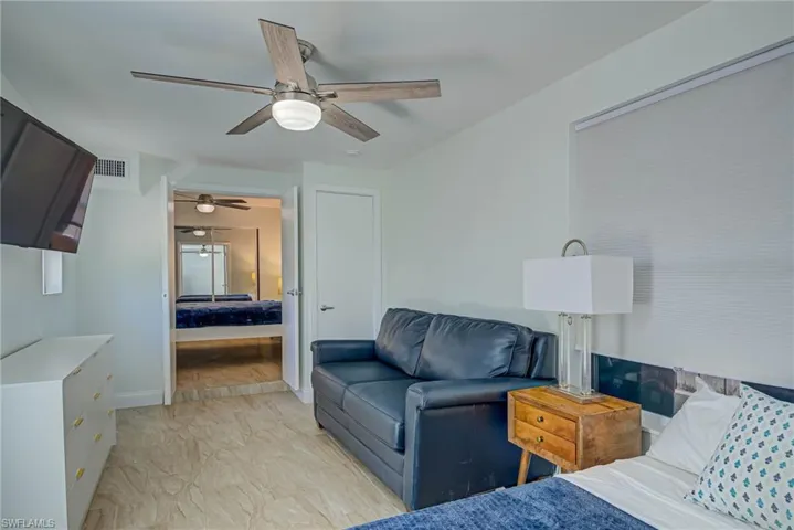 Bedroom with ceiling fan