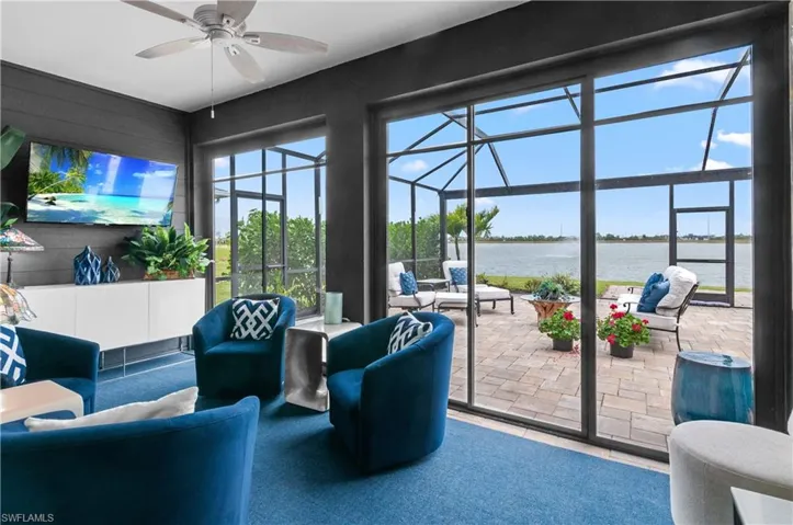 847 Stonewater Lake Ter W, Cape Coral, Florida 33993