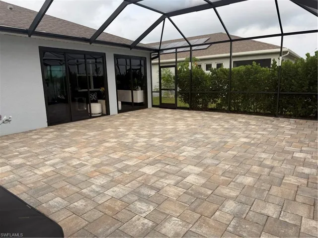 847 Stonewater Lake Ter W, Cape Coral, Florida 33993
