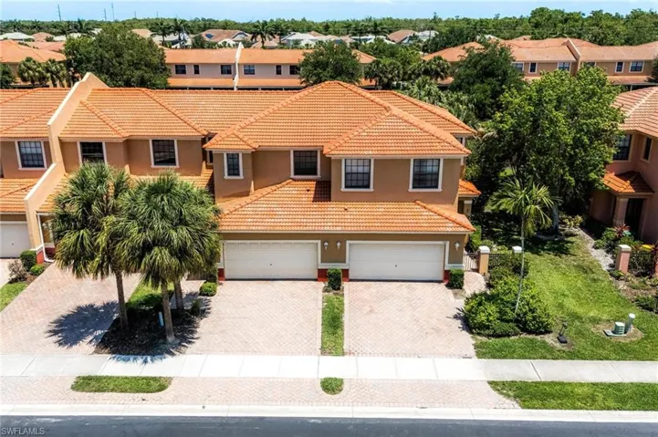 7389  Bristol  CIR, Naples, FL 34120