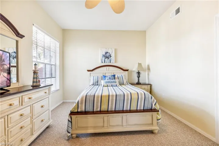 Guest bedroom.