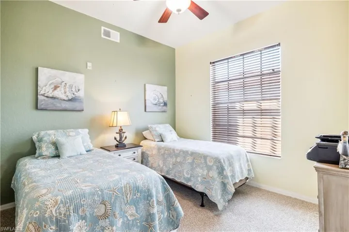 Guest bedroom.