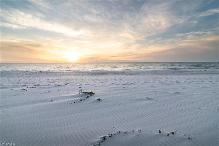 This is your BACKYARD!  I'll be counting - perhaps 350 steps from door to sand.  Always peaceful.