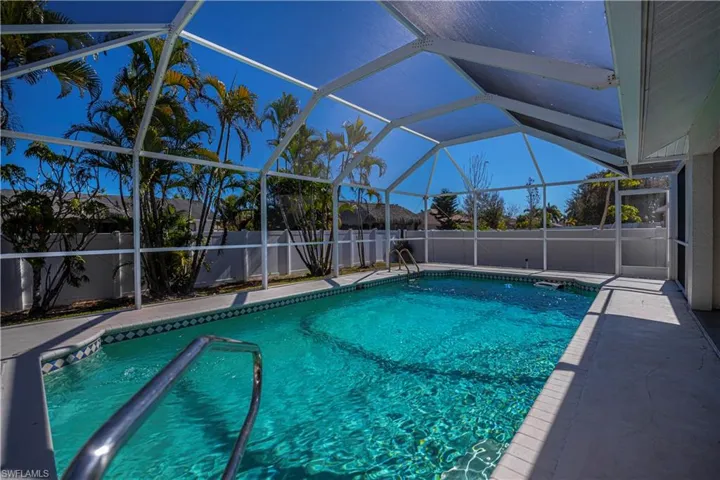 Welcome to Your SW Cape Coral Pool Home!! Jump Right In!!