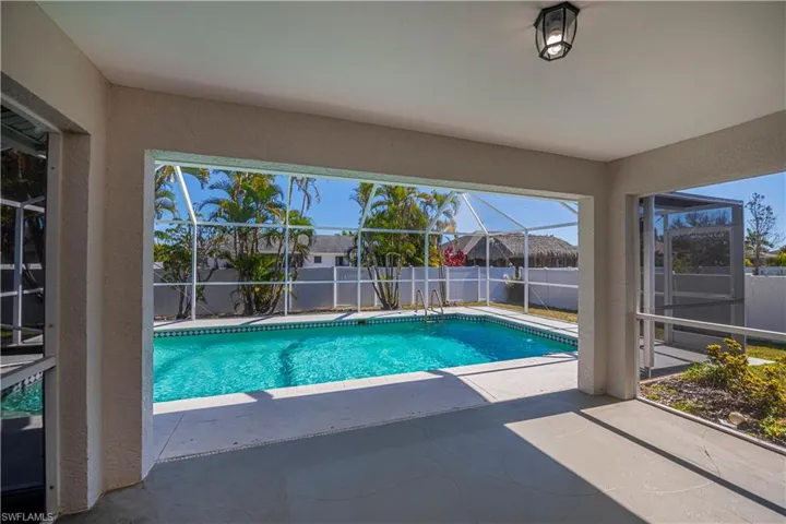 Screened Under-Truss Lanai- PERFECT for entertaining!!