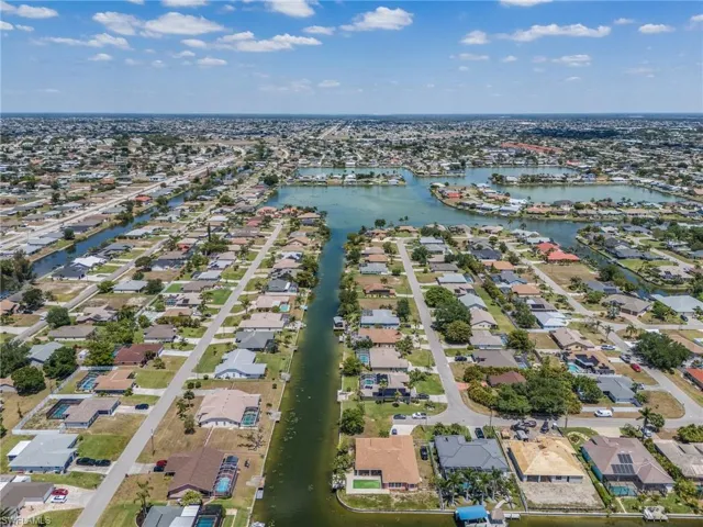 508 Se 9th Pl, Cape Coral, Florida 33990