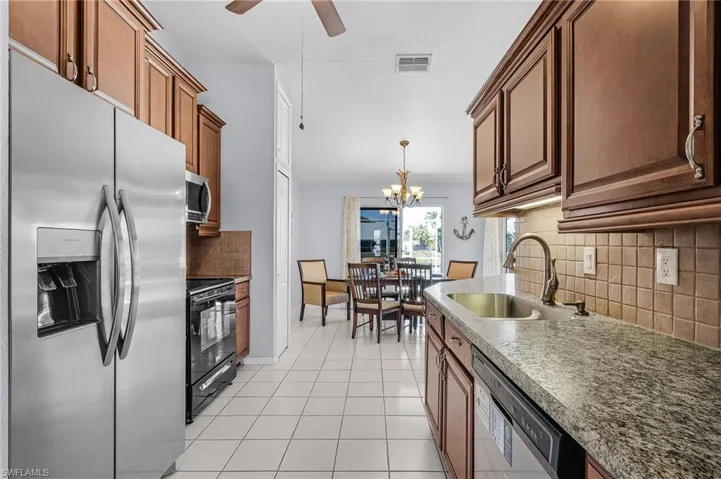 508 Se 9th Pl, Cape Coral, Florida 33990