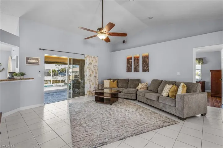508 Se 9th Pl, Cape Coral, Florida 33990