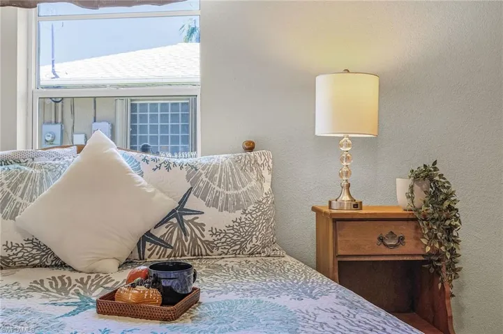 508 Se 9th Pl, Cape Coral, Florida 33990