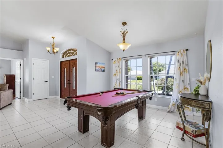 508 Se 9th Pl, Cape Coral, Florida 33990