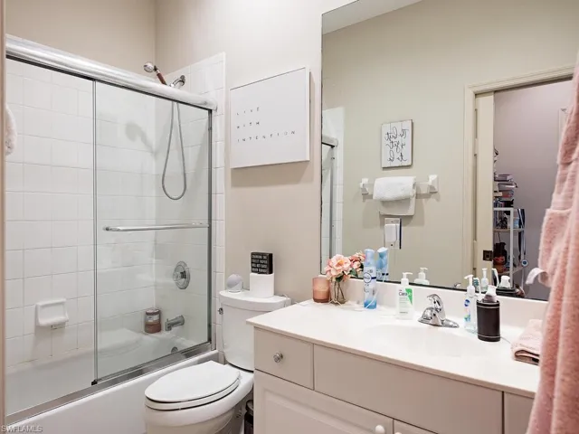 1610  Clermont  DR, Naples, FL 34109