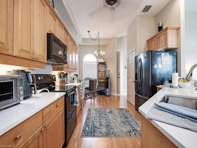 1610  Clermont  DR, Naples, FL 34109