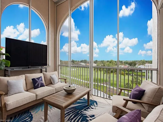1610  Clermont  DR, Naples, FL 34109
