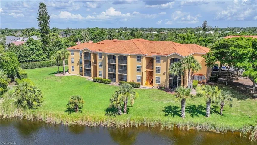 8754  River Homes  LN, Bonita Springs, FL 34135