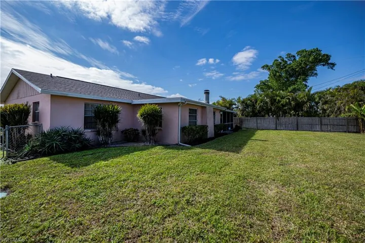 View of fenced in yard