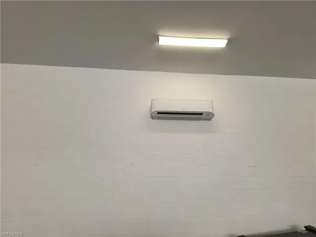 Mini split AC