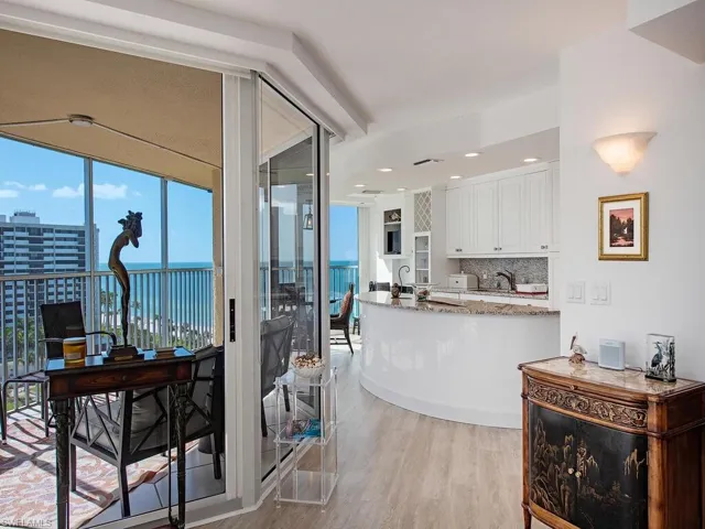 4041  Gulf Shore N BLVD, Naples, FL 34103