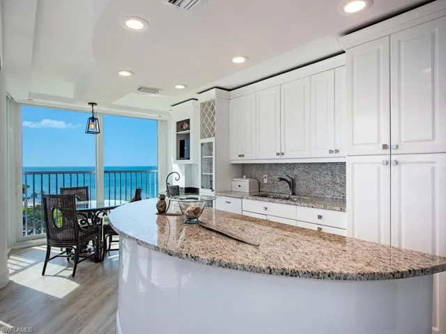 4041  Gulf Shore N BLVD, Naples, FL 34103