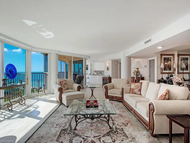 4041  Gulf Shore N BLVD, Naples, FL 34103