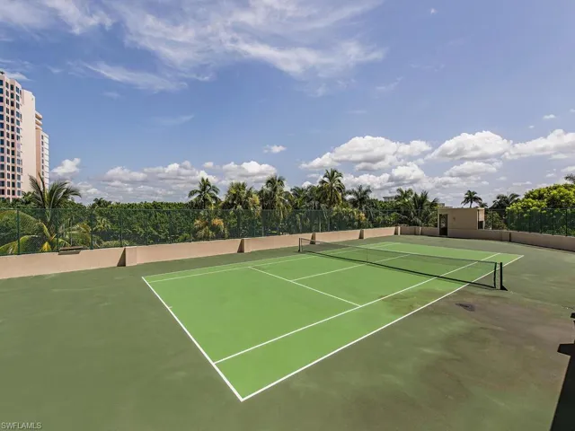 4041  Gulf Shore N BLVD, Naples, FL 34103