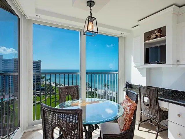 4041  Gulf Shore N BLVD, Naples, FL 34103